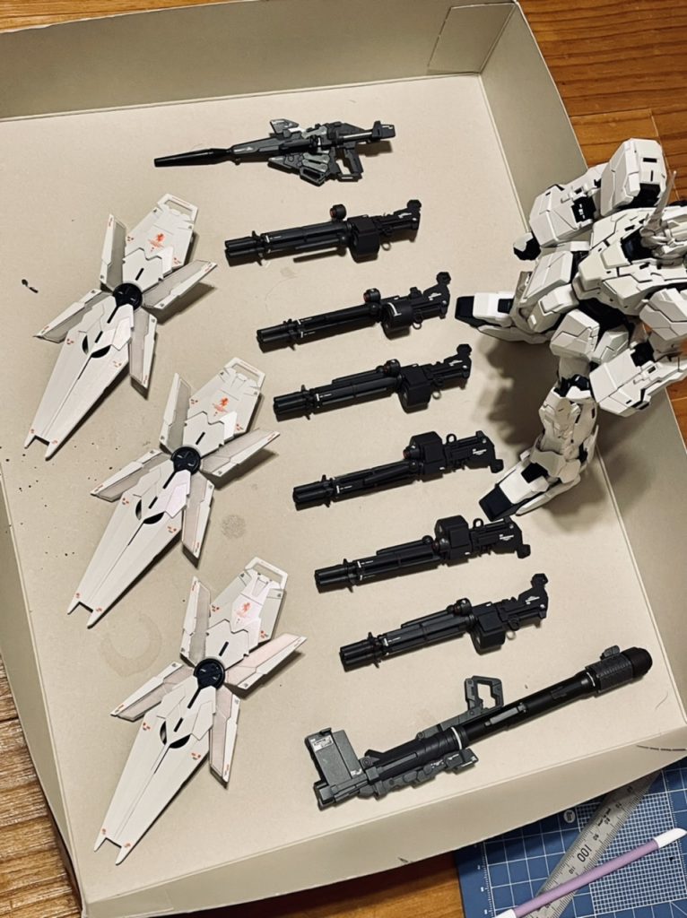 武装の多さは中々の苦行感ありました。更に多いフルアーマー作る人、尊敬します。