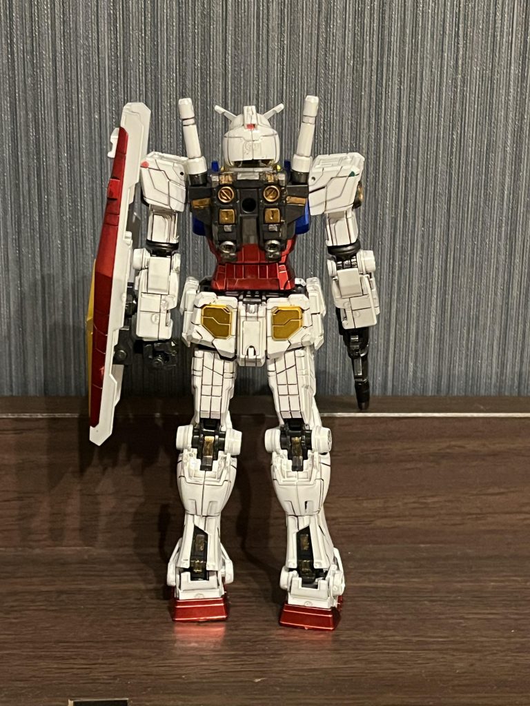 バックパックをシタデルカラーで部分塗装。久し振りの筆塗りだったけど、次は新品の筆を買おうかな。