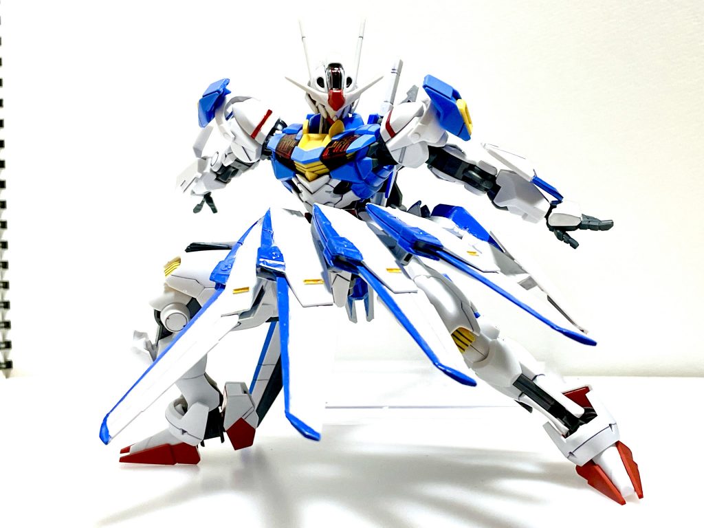 動作を阻害しないよう連動して動く。