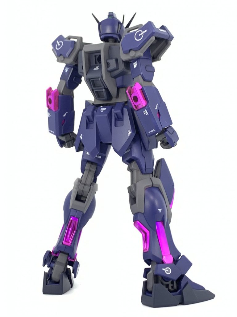 背面!EGはパーツ数が極端に少ないため、逆にマスキングによる塗り分けが大変でした。