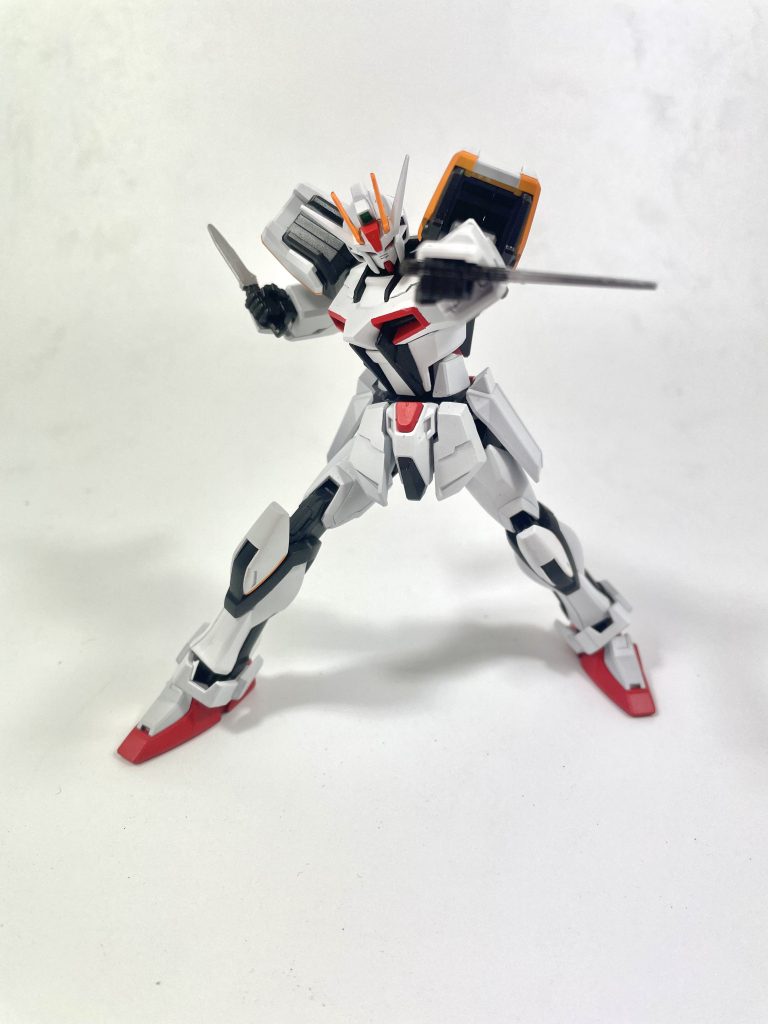 アイキャッチのポーズも肩が上に向くだけでかなり良くなりますね。