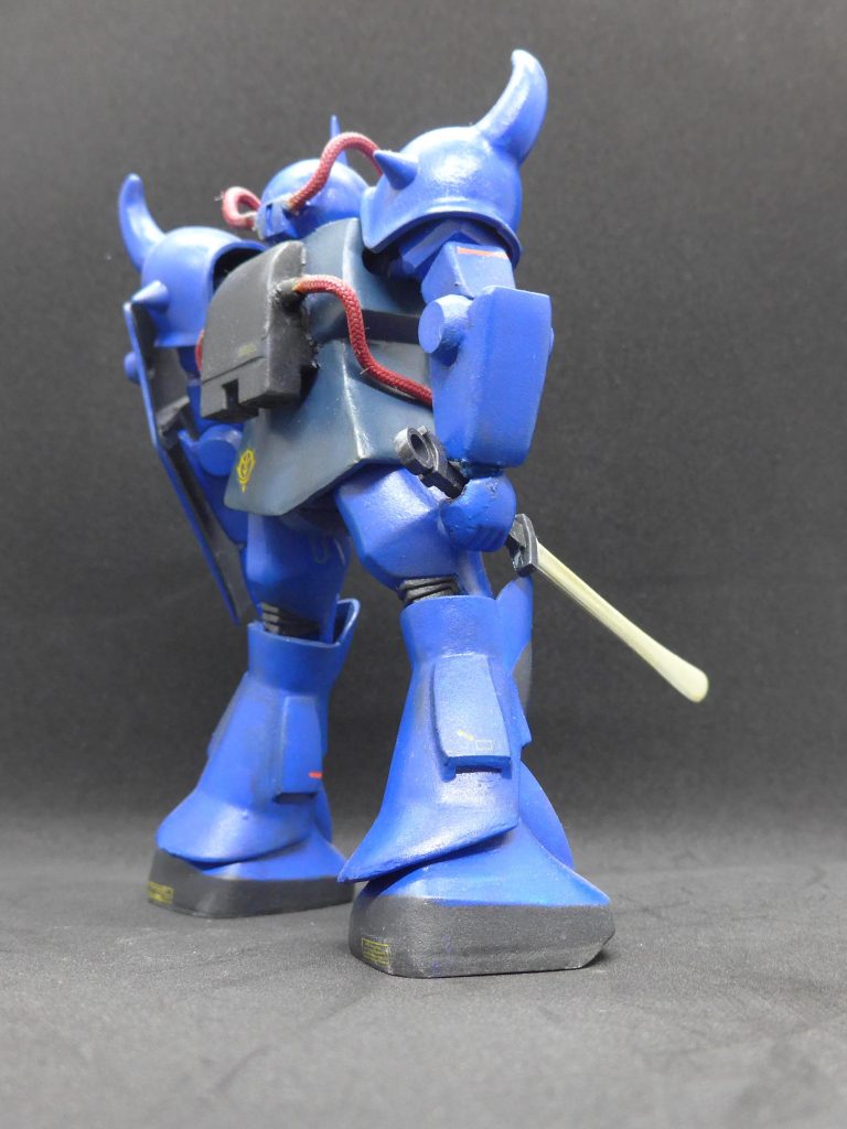 グフは好きなんですけれども、ヒートロッドはあまり好きではないのでサーベル持たせています。