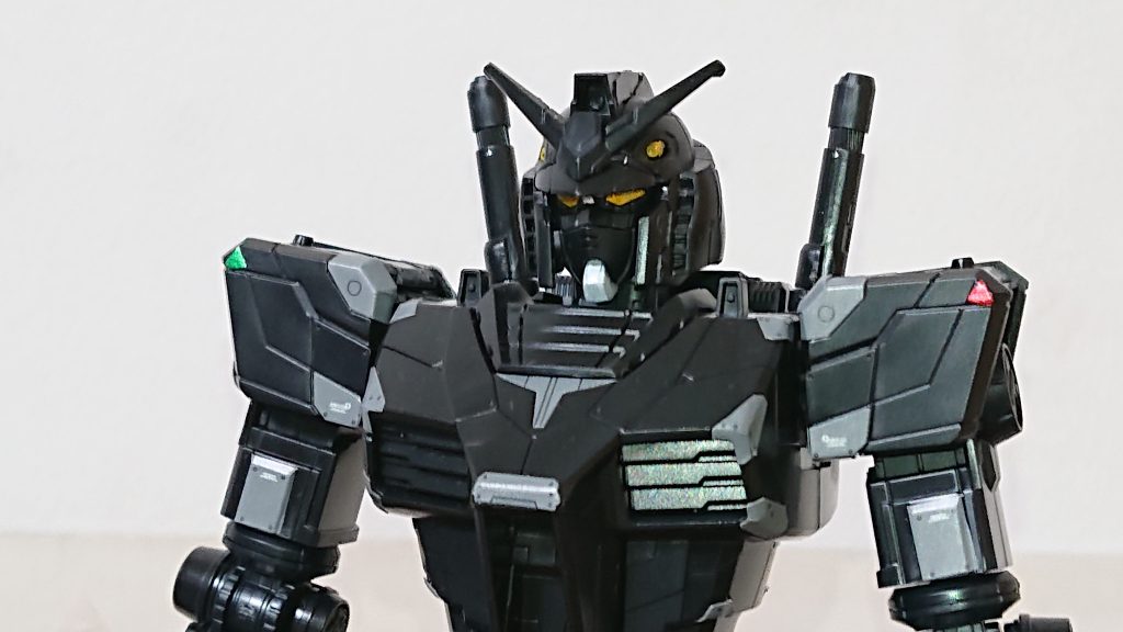 ガンダムマーカーでツインアイをイエローアゴのパーツをホワイトに塗ったのみです(^^)