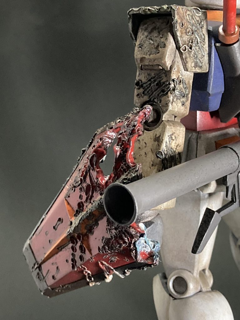 ダメージ、後ろから。