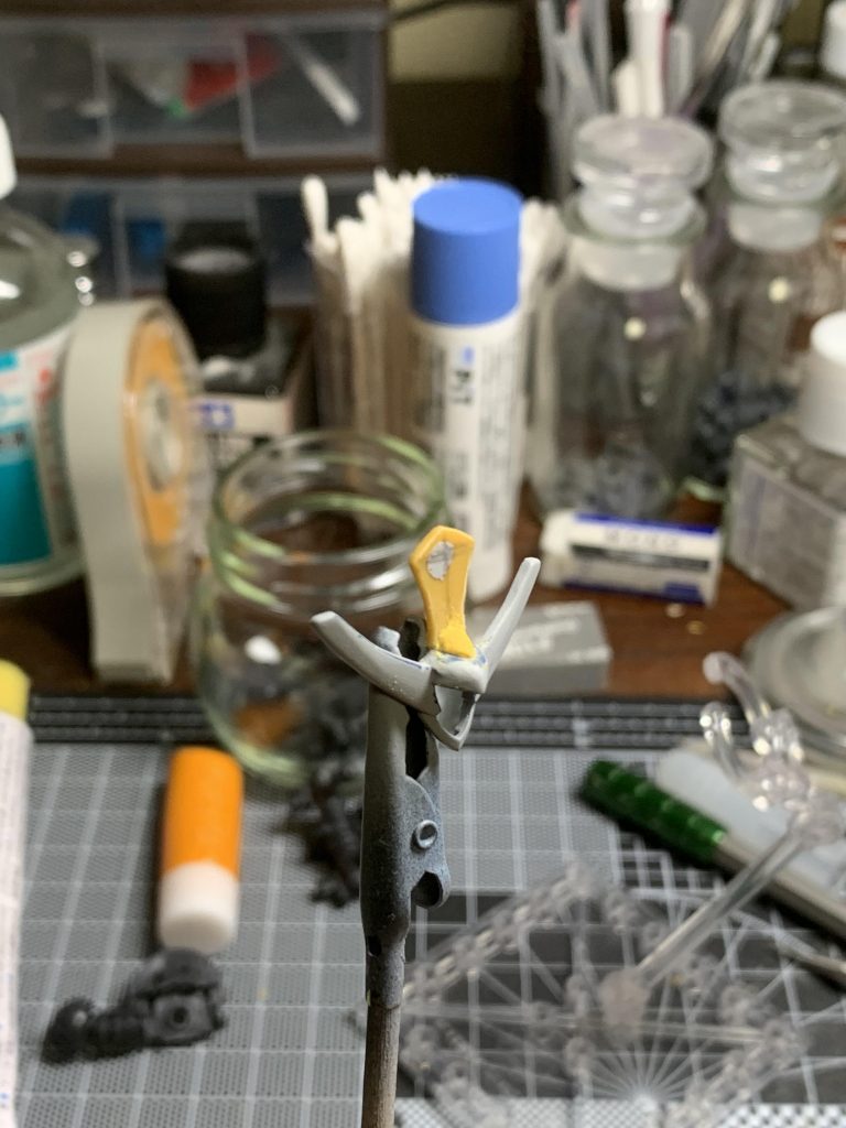 プラ板が薄かった為か、折れたので厚めに作り直しました。