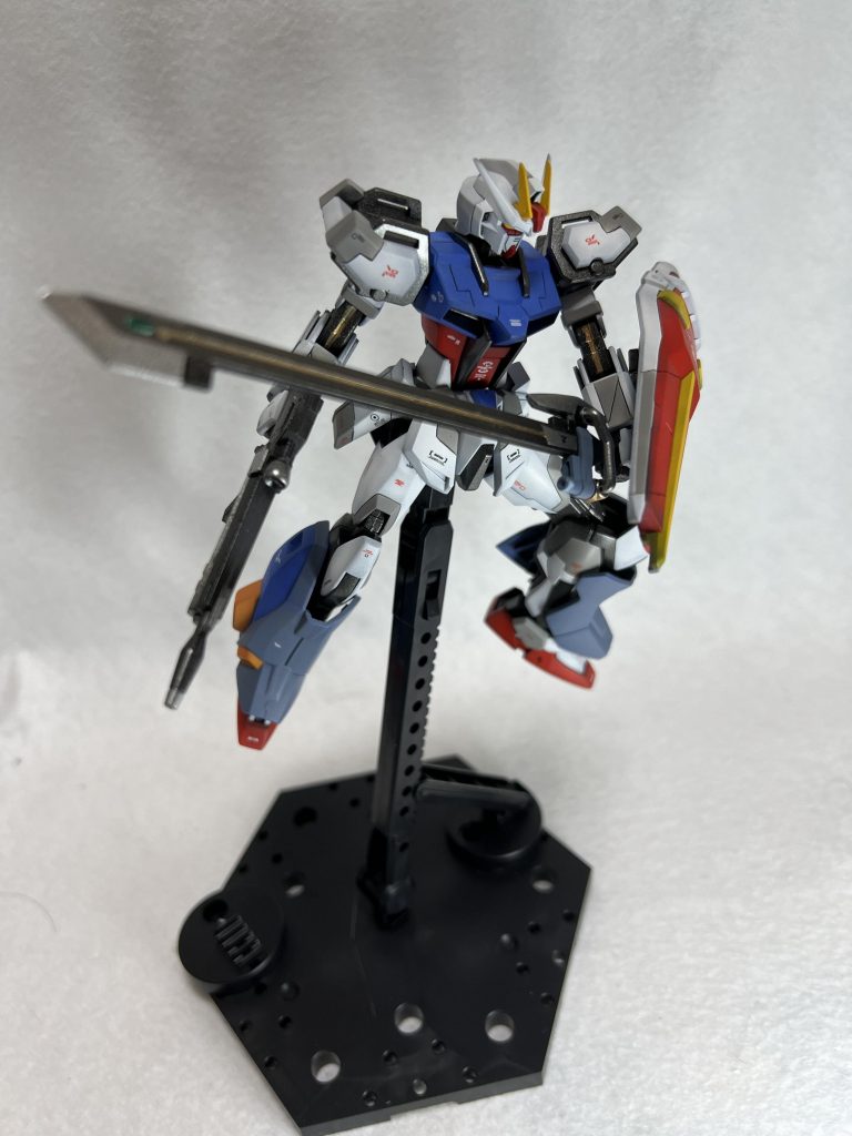 脚部アーマーはネオジム磁石で脱着可能