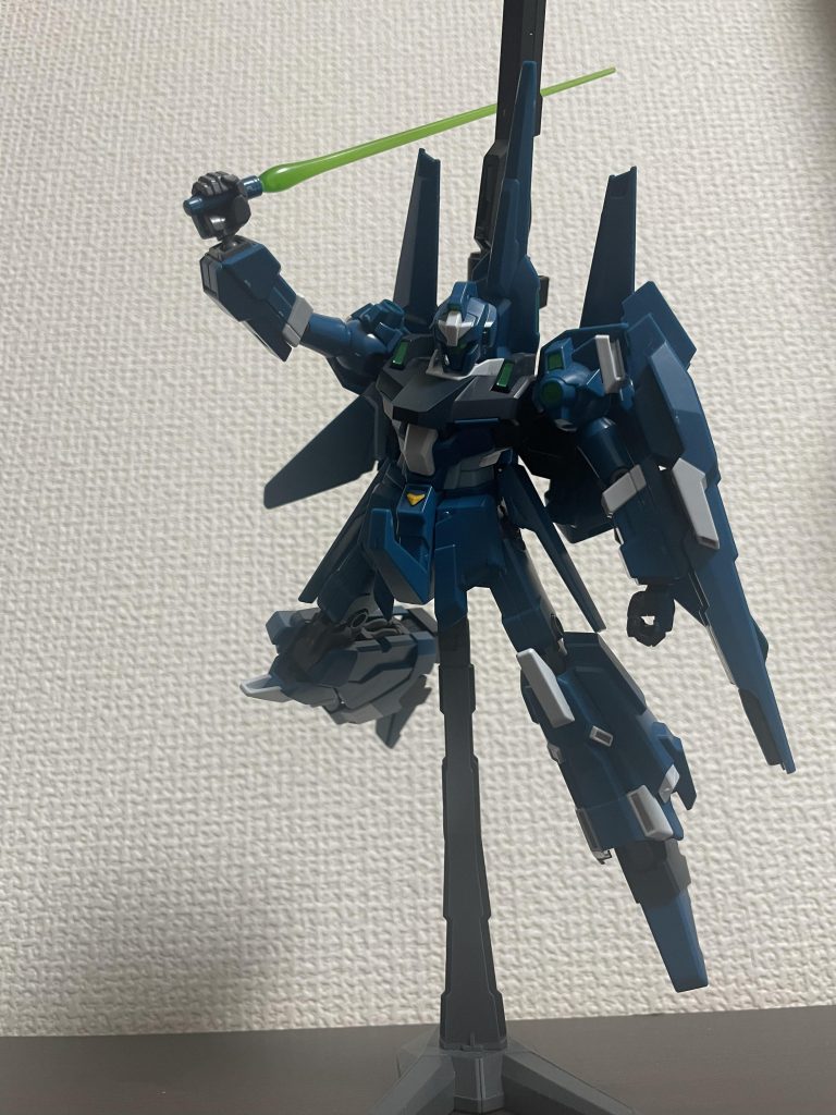 「リゼルは格闘戦だってこなせるんだよっ!」しかし、虚しくもジェガンに真っ二つにされそうになり愕然とするパイロットであった…テストログ番外編でした(^_^)