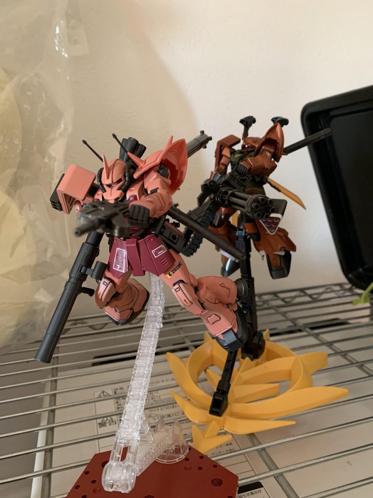 ガルマ、許しを乞うつもりは無いが、今度こそ私は君の手足だ!!この戦いの後で、私を背中から撃ってくれ、、、 恨みごとは今は呑み込む力を貸してくれ、ここにジオンもザビ家も無い私こそ業を背負わせたのだなシャア、いやさ、キャスバル!