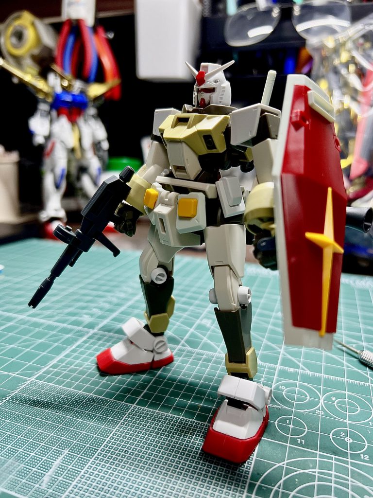塗装前の状態。ミキシングパーツがわかりやすいかなーと思います。ここまで見てくださりありがとうございます！水星の魔女的にガンダムは特別な意味がありますが「アムロがあの世界にいたら面白そうだなー」と軽い気持ちで作ったので設定は深く考えず見てもらえると嬉しいです♪