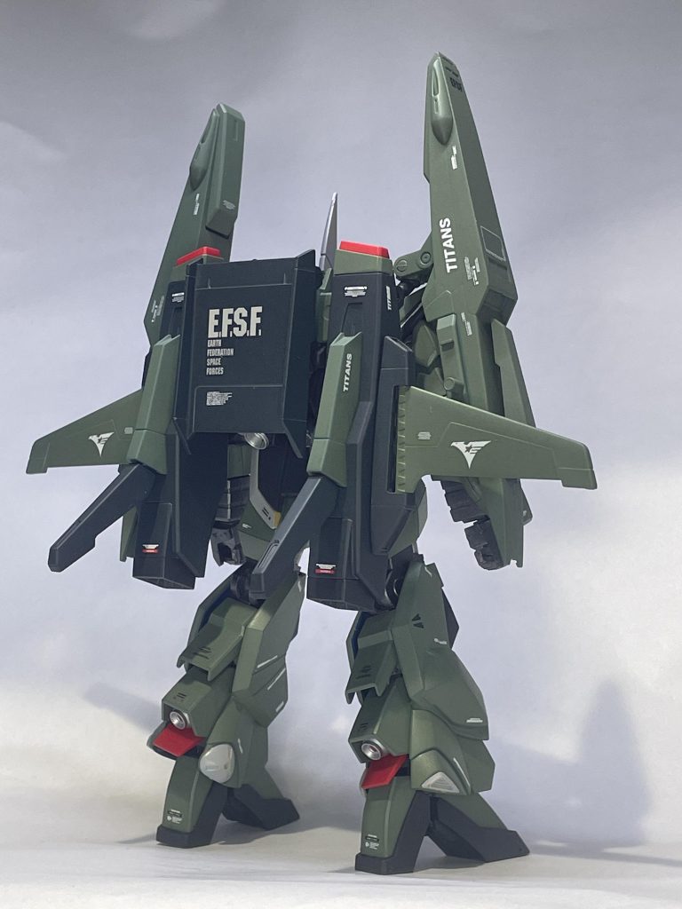 ただ装着させるにはリバイヴ版のガンダムMk-Ⅱのランドセルが無いとダメだとわかり、結果3つのキットを使うハメに。