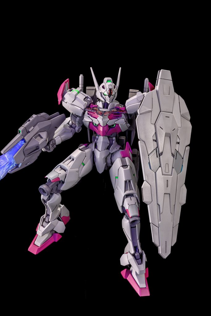 墨入れはウエザリングカラーのマルチグレーを使用。