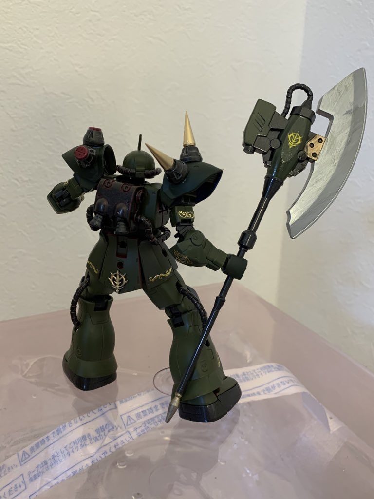 ソロモン戦時に轟沈したビグザムから飛び出そうとした刹那、共有回線からガルマの停戦宣言を聞き、投降連邦の残党狩りを止める為ガルマと再出撃した