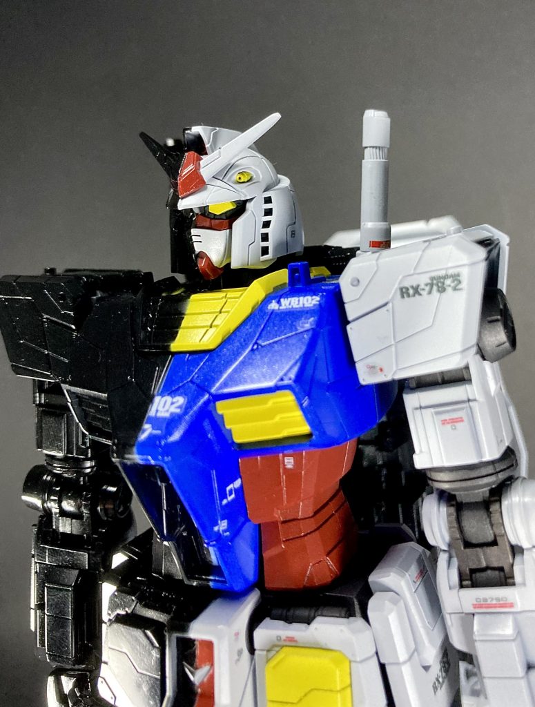デカールはRX78-2を所々に1/144 だから結構小さくなったけどそれはそれで、いい感じ👍
