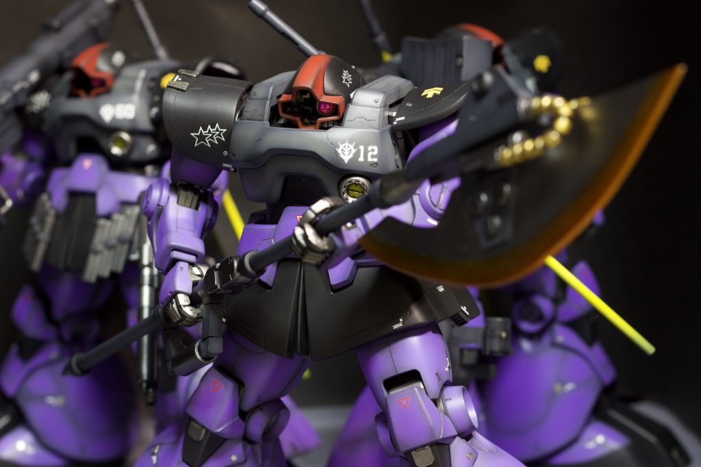 バトルオペレーションを参考に自作したオリジナル武器です。ガンダムをやっつけた後にビッグトレーを潰す為に装備するという設定で作りました。