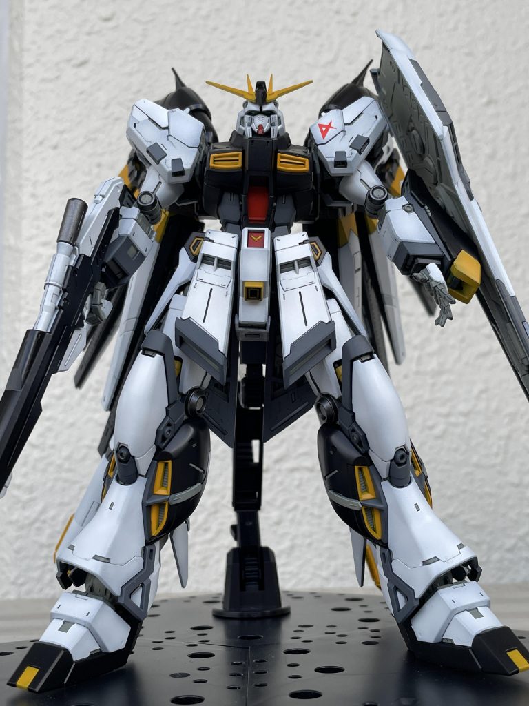 RG Hiニューガンダム–2枚目/制作者：Libra1022