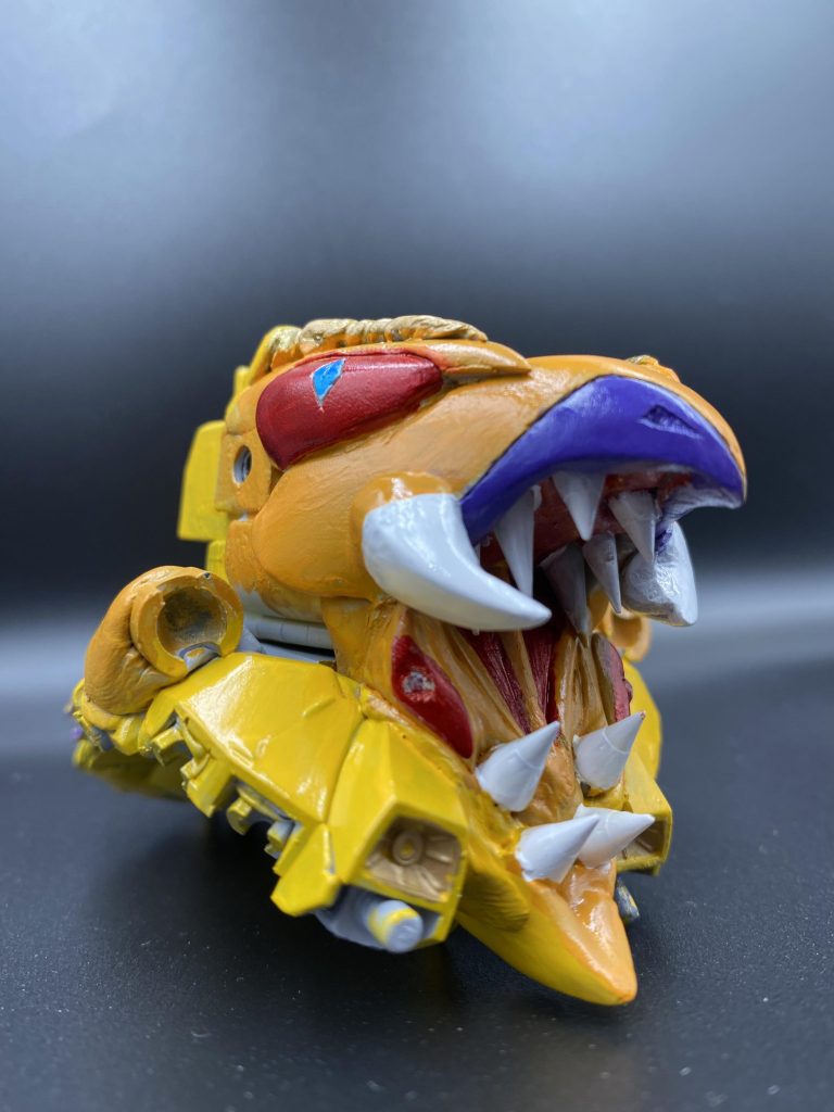 肝となる胴体の顔はかなり作り込みました!!!スクラッチ技術をフル活用しました!!!