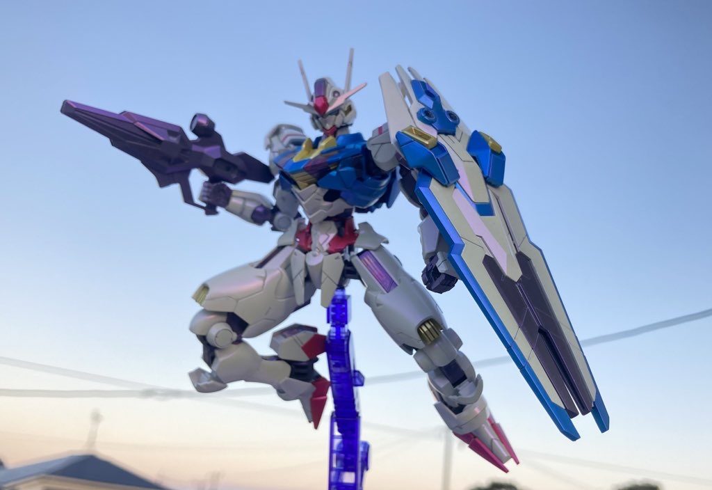 箱絵がとても好きなので色彩に近づいるため、キャンディ&パール塗装してみました。