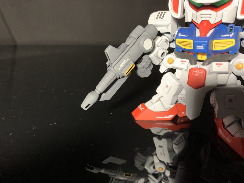 MK-Ⅳのビームライフルはかなり独自性のあるデザインでありミキシングしづらかったため、ほぼフルスクラッチに。プラ棒やプラ板を加工して作成しました。