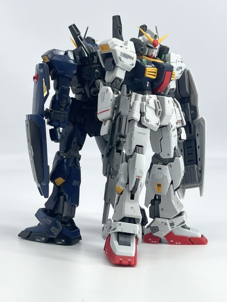 エゥーゴMK-Ⅱは、エアブラシ使ってツヤ消しにし、ハイマットに仕上げました✨