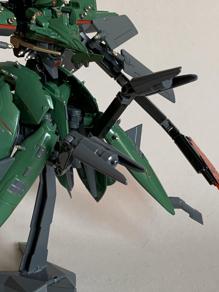 武装その３サブアーム＋ガンポッド＋クロー