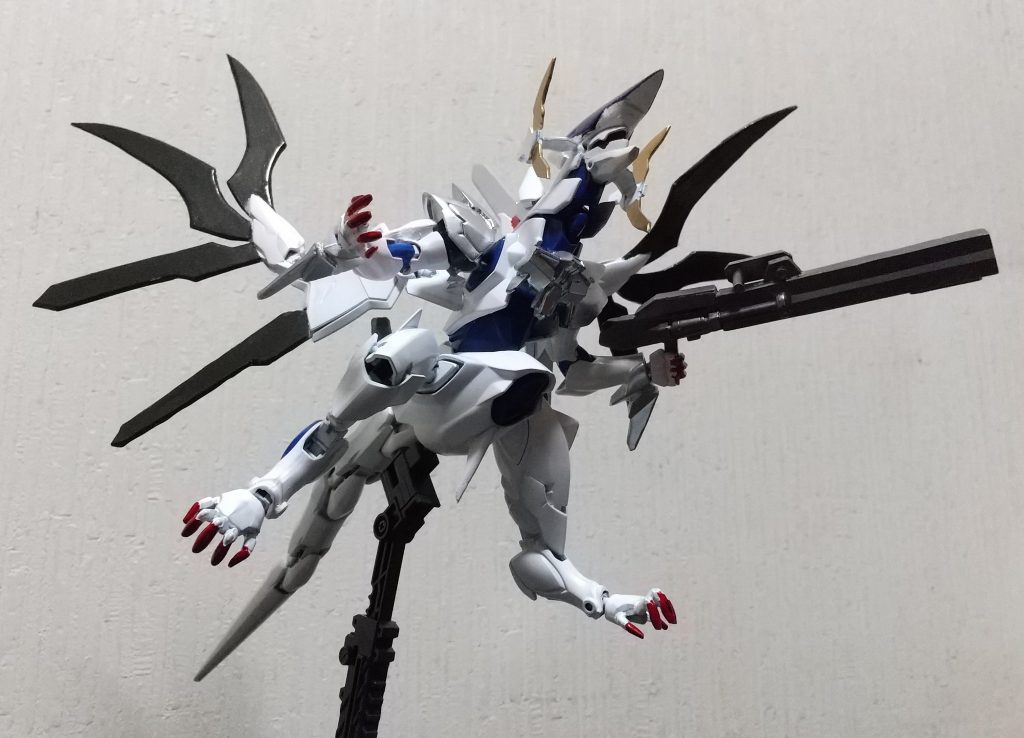 もちろん口の開閉ギミックを入れてます