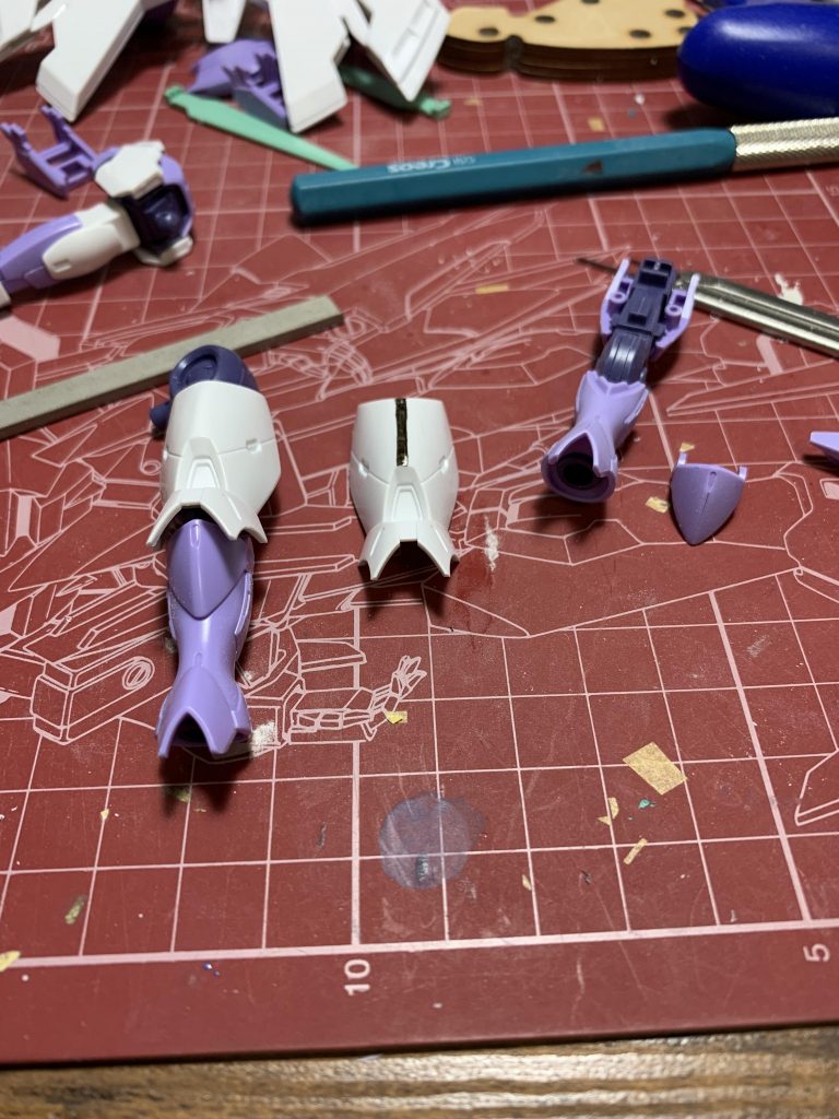 丸みがかっているパーツを少しエッジ出し