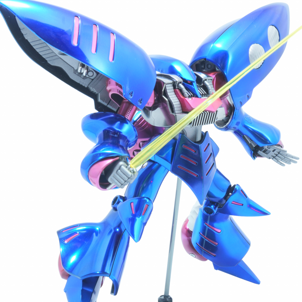 キュベレイは初めて作りましたが、手持ち武器はビームサーベルのみというのが新鮮ですねー。