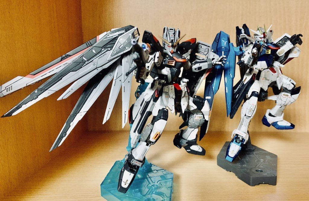 ノーマルフリーダムと並べて