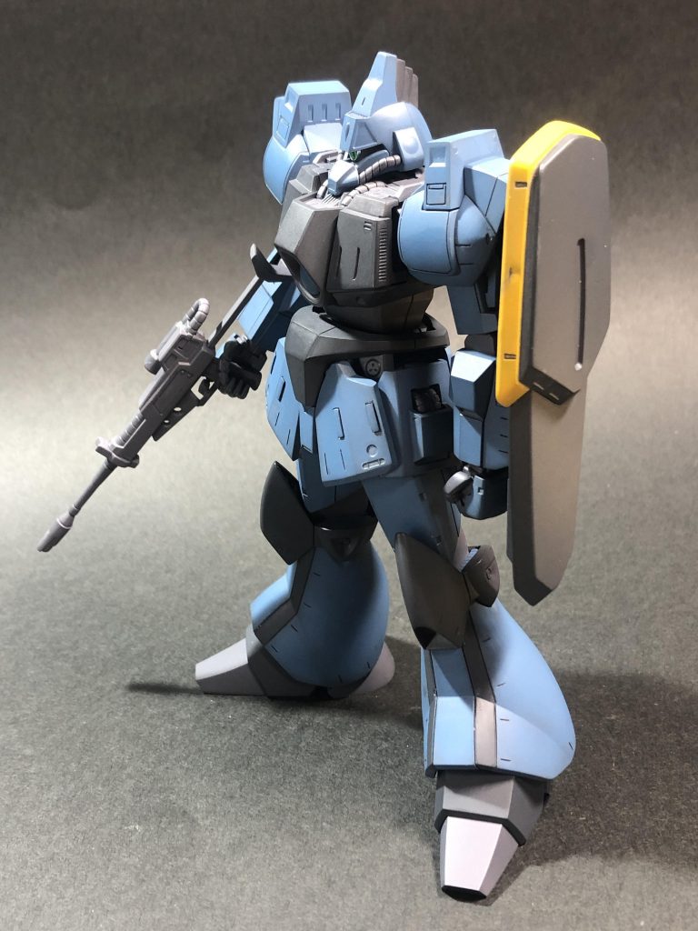 ガンスタで投稿されている方のガルバルディβがカッコよくてスジボリのデザインを参考にさせて貰いました😊色んな方の作品拝見させて頂いたり見て貰えたりして良い刺激になってます！ガンスタに感謝です。