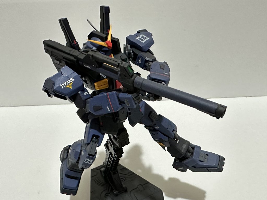 デカールはは少なめに。