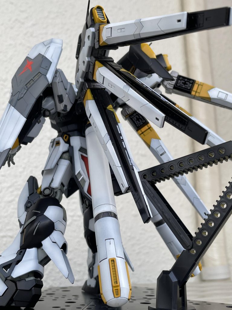 RG Hiニューガンダム–4枚目/制作者：Libra1022