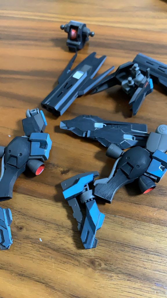 アクリルガッシュも初めて広い面積の筆塗りも初めて途中でやめようかと思ったこともありました笑