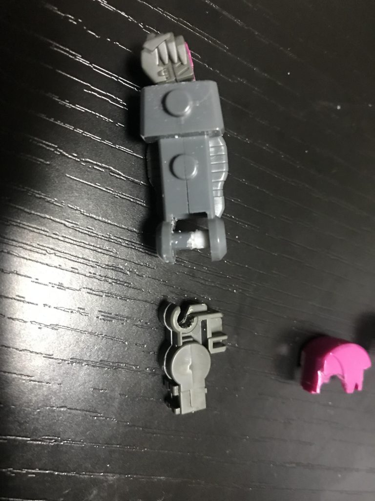 あとはドライセンの腕をつけられるように3mmパイプで挟んで関節側の干渉部分削ったら完成です。水星の魔女のキットは出来は良いんですが構造が独特で過去キットと合わせにくいのが難点ですねえ( ˘ω˘)