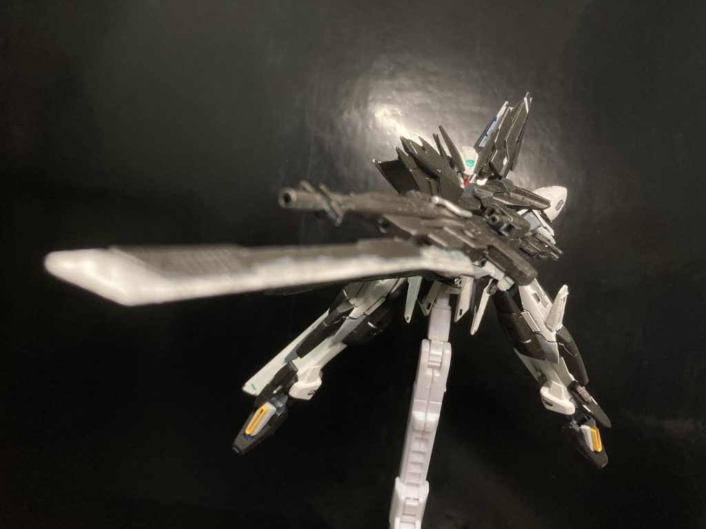 そして剣になるこの武装！かっこいいー！！実用性なし！最高に頭の悪いデザインだけの武装です！