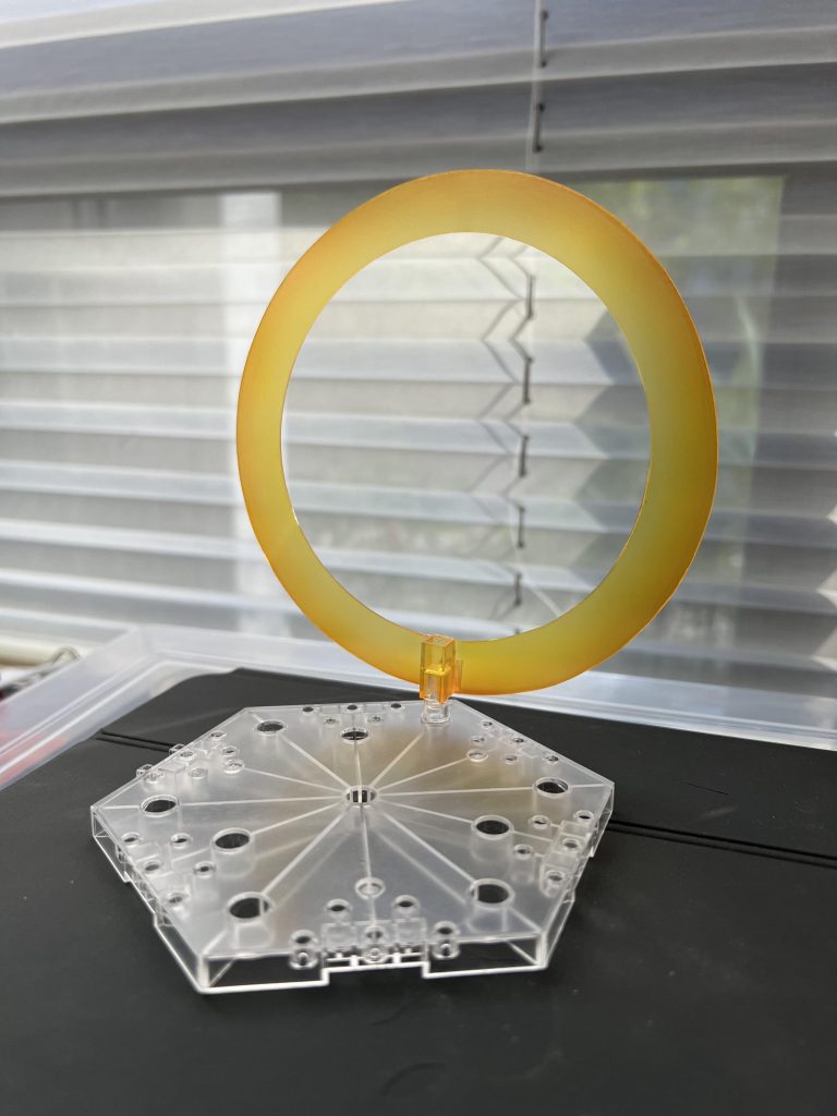 Inspired by RG God Gundam kit, I made one set of power ring myself for this SD kit as well.