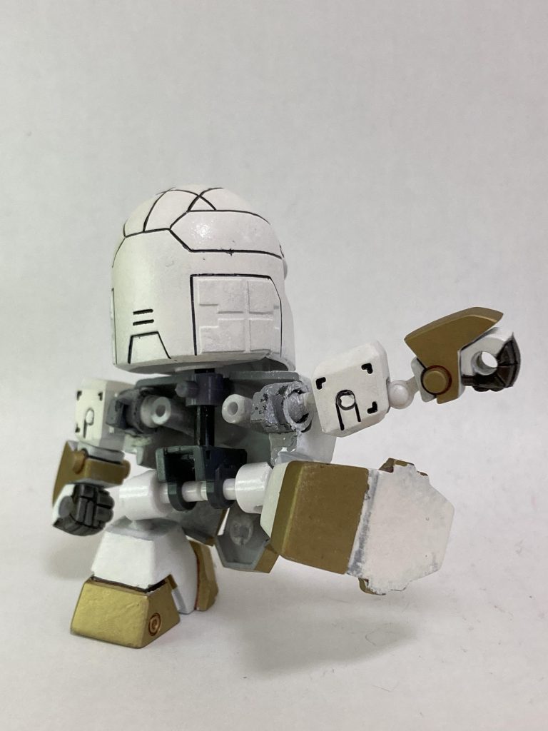 内部構造。ボールジョイントで膝可動を追加。肩を前に出せるように、軸を延長してボールジョイントに変更。足は最低限の可動。