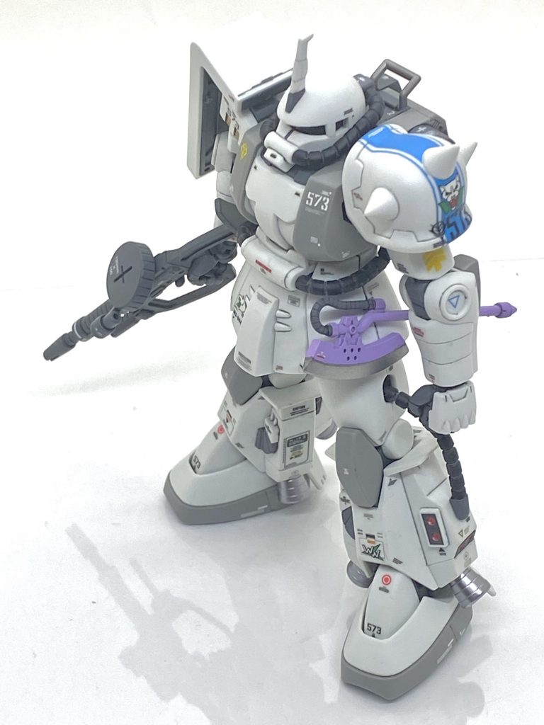 メタリック以外の部分は(クレオス)Mr.カラーGXスーパースムースクリアーを吹き付けております。