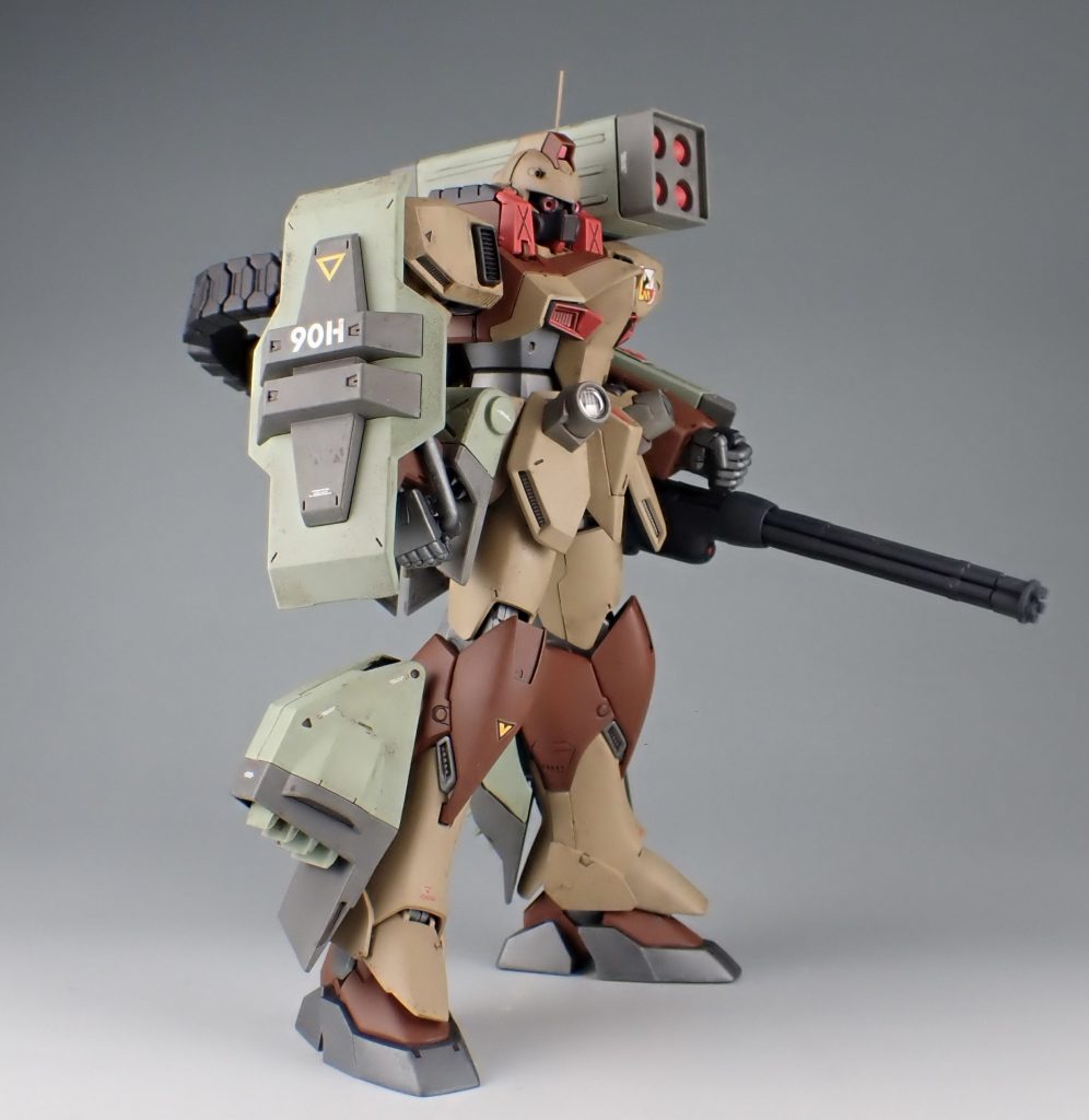 塗料は全てファレホカラー筆塗りです。緑部分とグレー部分は色がなかなか乗らないのでドライヤーで乾かしながら塗りました。