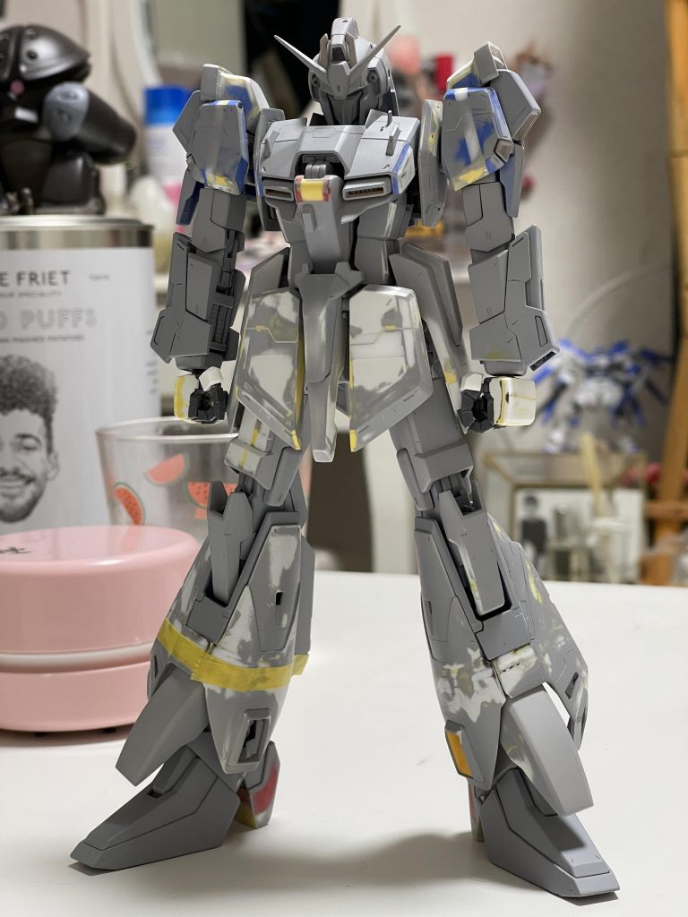 肩、前腕、胸部、腰部、脛を中心に増幅加工。足首を延長して、新スタイルにまとめてみました。