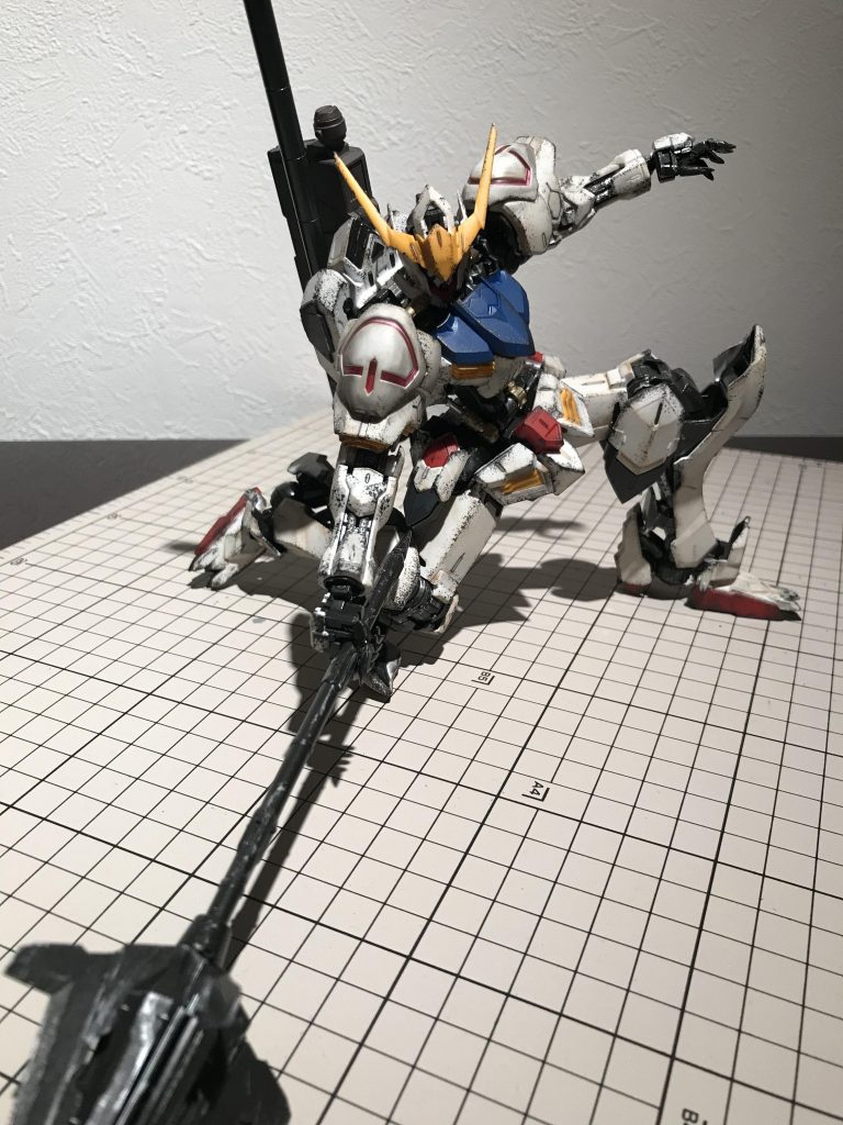 よく動くキットですが、肩アーマーはポロリしがち。。