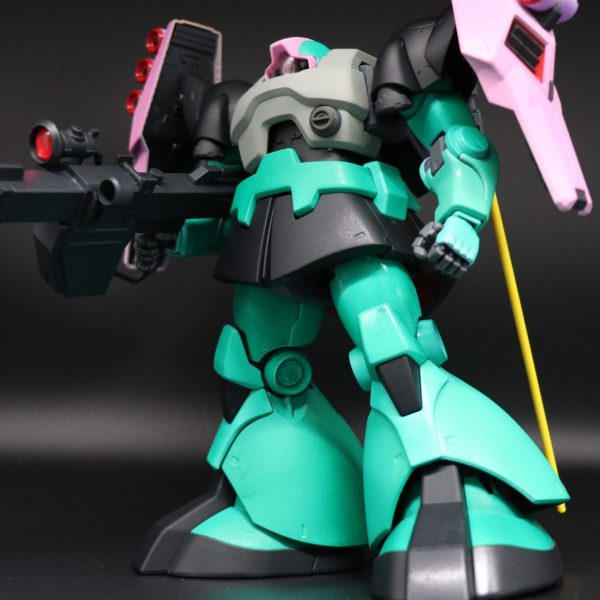 ララァ専用リック・ドム(NT試験機)