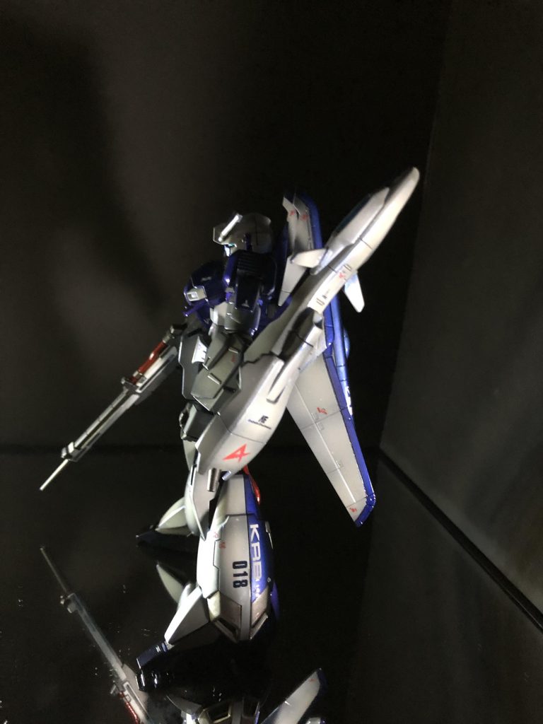 カラバを表すのに無理やりKRBにしました。デカールを何枚も並行に貼るのは無理。。。