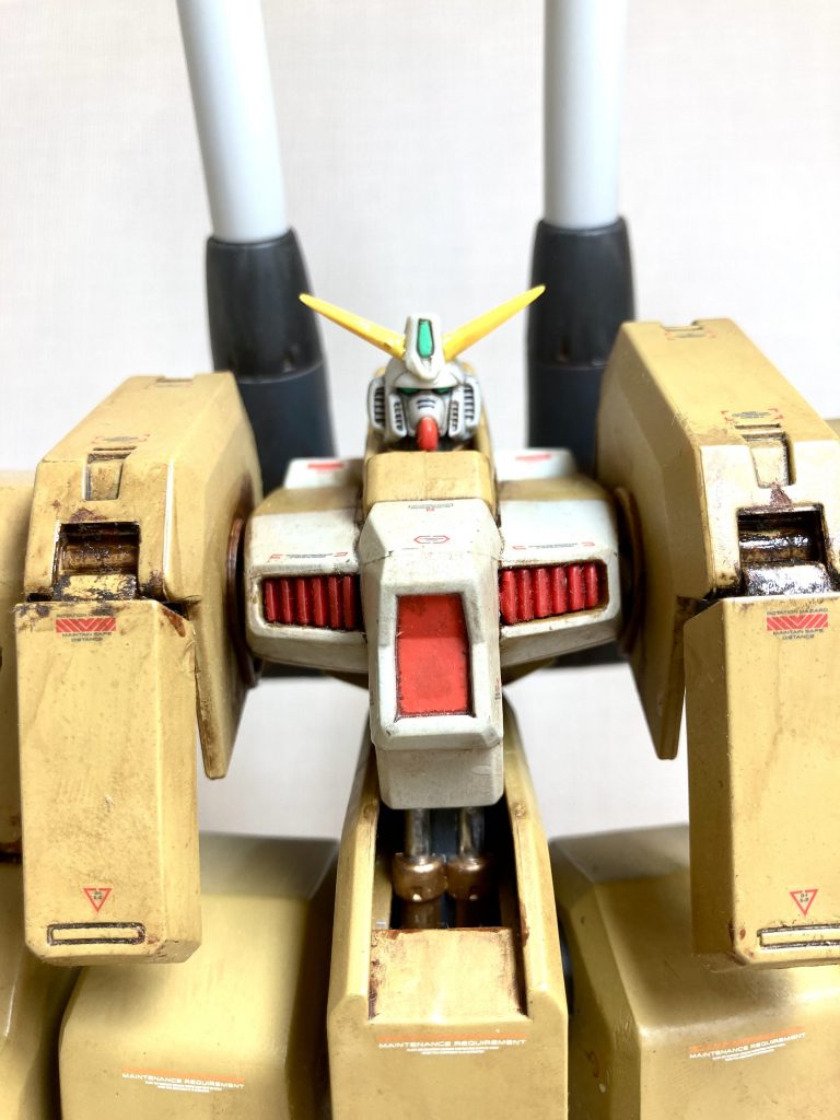 Ｖ字アンテナは切り落とし、ジャンクパーツから流用しシャープ化&大型化しました。