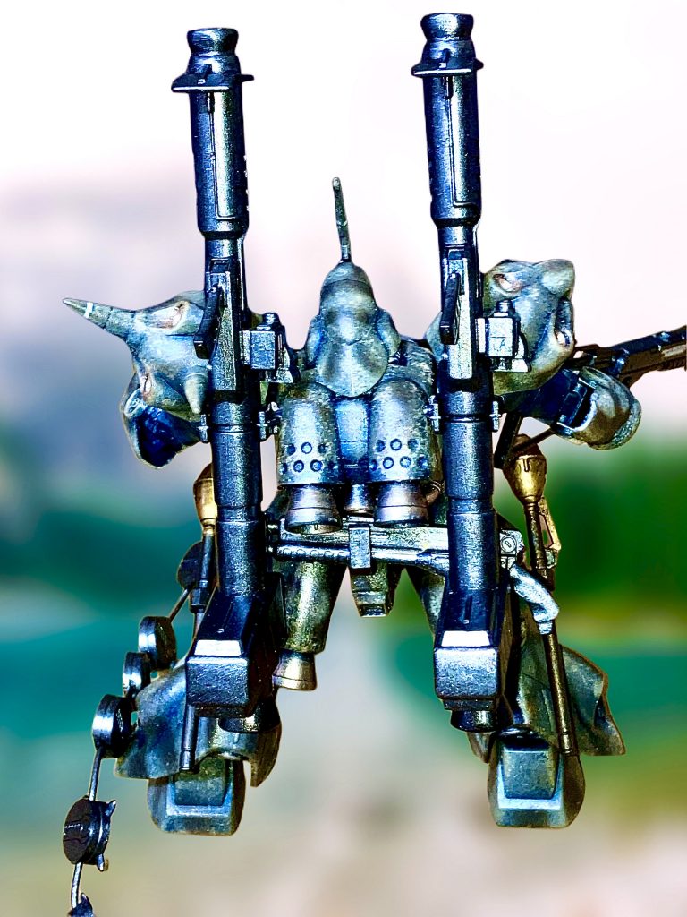 この漢の後ろ姿こそケンプ。