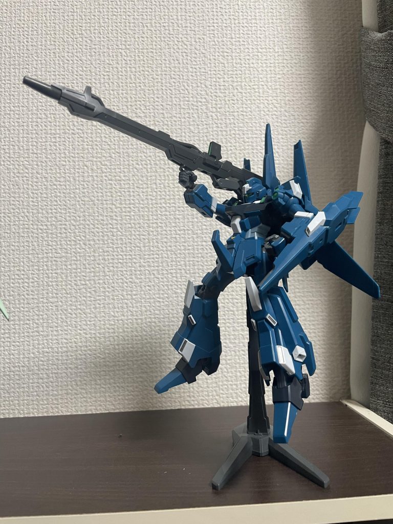 「クソっ!なんであんな量産機ごときに当たらないんだよっ!」「どうしたんだ…今日に限ってリゼルの命中精度が悪く感じるぜ!照準器がイカれたんじゃねぇのか!?」あの名シーンをパロってみましたわかる方はニヤニヤしてください。(笑)ちなみに自分は書いてる中、このリゼルは全塗装するなら無性に黄色に塗りたくなりましたw