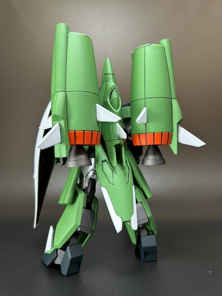 元の物よりかなりポッドが大きくなりましたが、自立には全く影響無しでした。