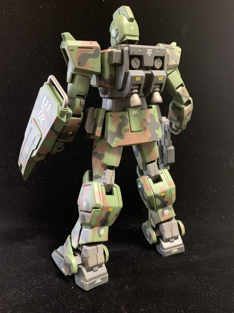 デカールはガンダムデカールの余り物を使用。MGのサイズに合うものを適当に貼ってます。