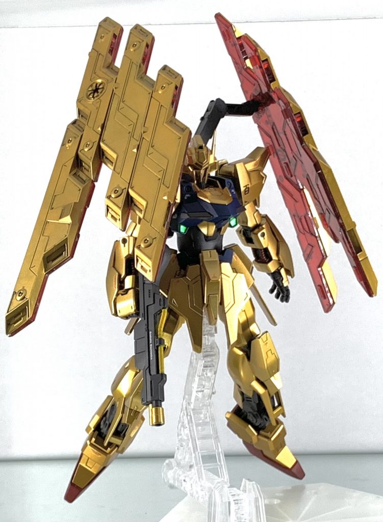 バインダー形態、その2！背部から前面に展開することで、シールドとして機能！頑丈なサイコプレート＋ビームコーティングで、ほとんどの攻撃は耐えられる設計です！