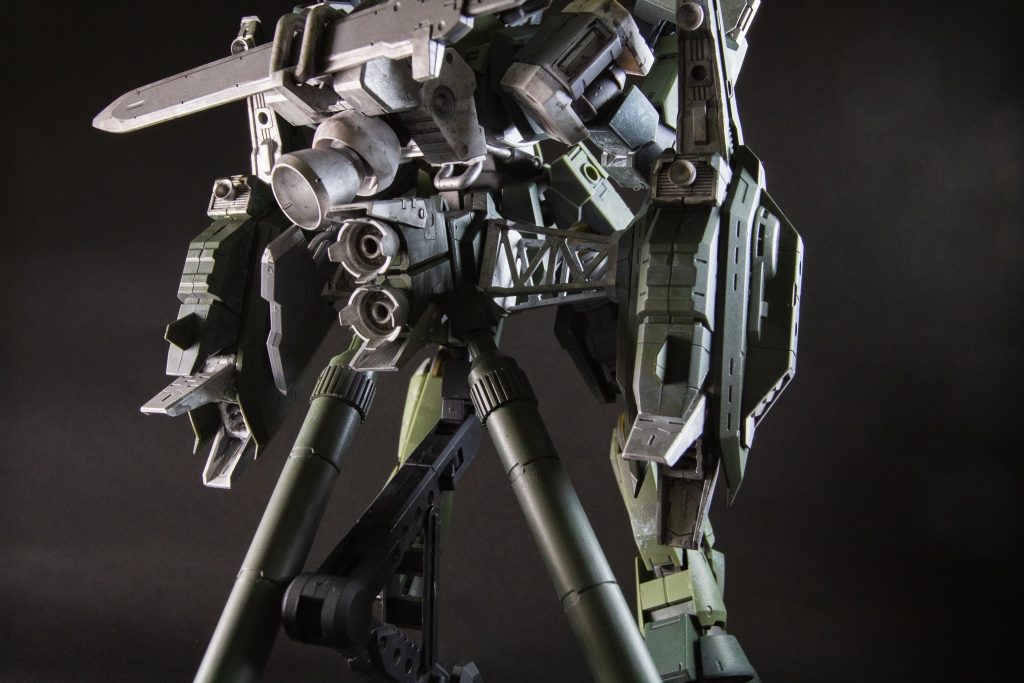 背面のブースターはコトブキヤ製品を使用