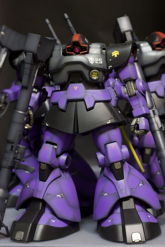 フロント市販パーツや筋彫りでディテールアップしています。ハイキューパーツのエッチングパーツやコトブキヤ等です。